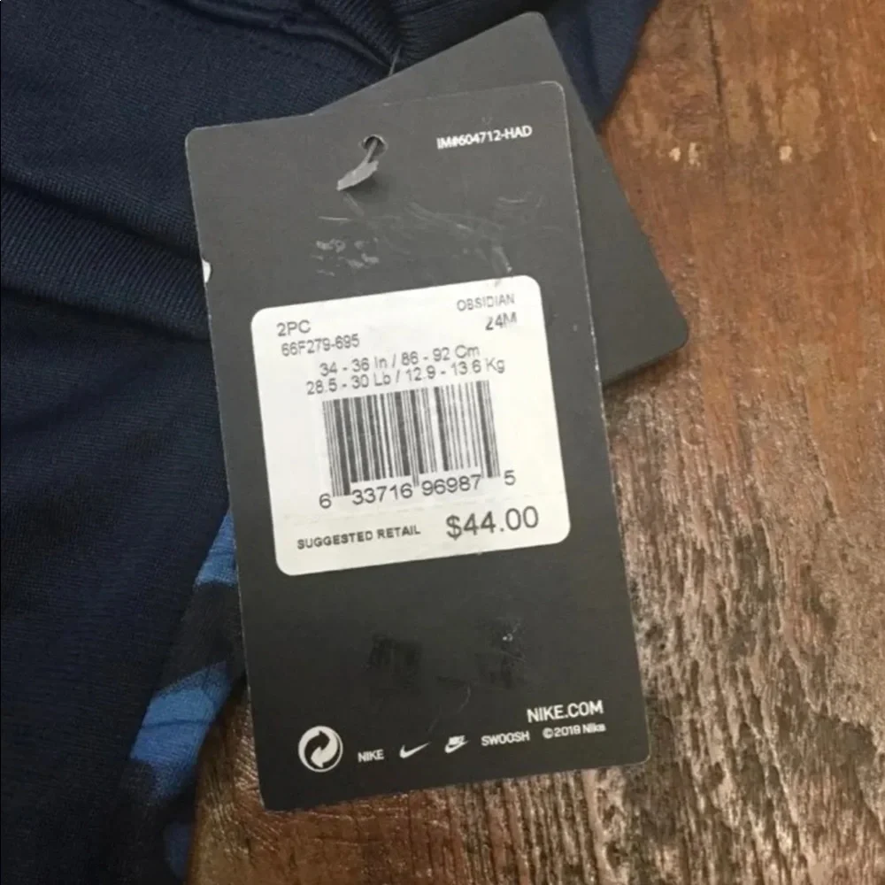 NWT  Nike Boys Two Piece